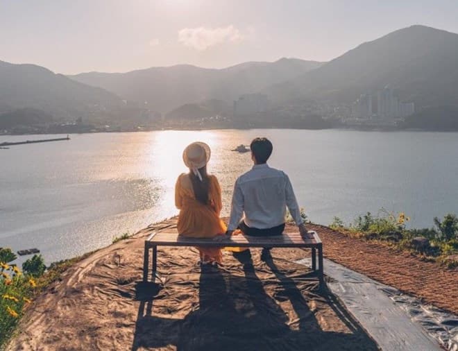 5 Thói Quen Nhỏ Giúp Giữ Lửa Tình Yêu Bền Vững 