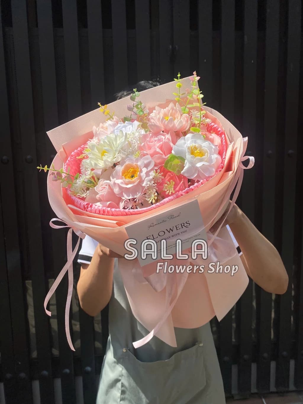 Bó hoa sáp mix tông hàn quốc kiểu tròn